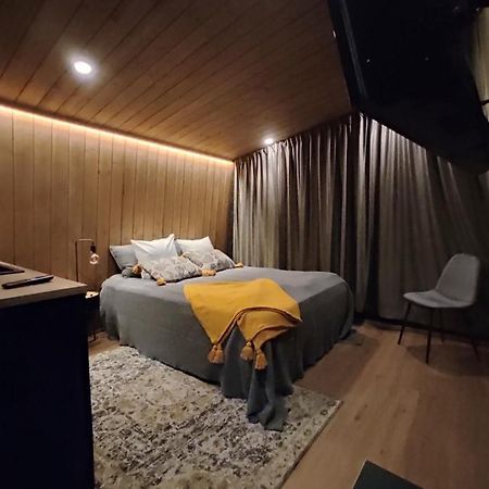 Black Hotel Кемпеле Екстер'єр фото